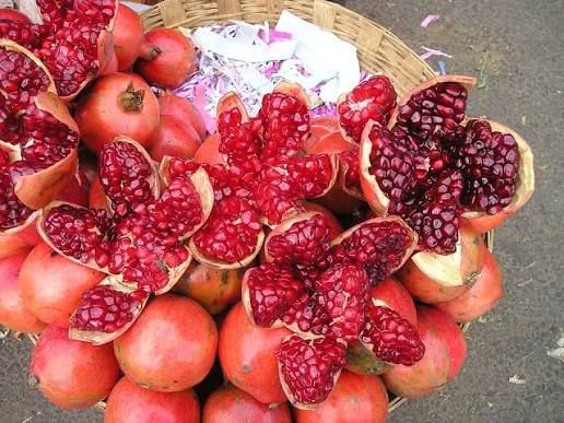 Rổ lựu đỏ Ấn Độ tách vỏ, hạt đỏ mọng